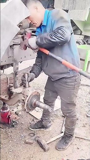 Assembly process of truck front wheel axle