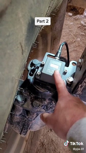 Installing Aftermarket Autostart on a Deutz Fahr Efficient Farming GPS