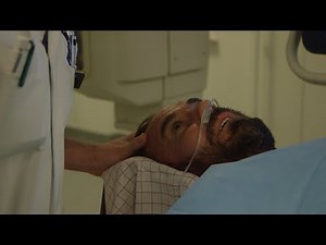 Se lægerne suge en blodprop ud af hjernen på en patient - Sundhedsmagasinet