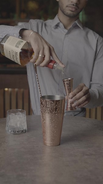 Wait, I can do that better 📸 #davinciresolve #colourgrading #videographerlife #cinematography #videographer #fx3 #thepowerofcolorgrading #videoeditor