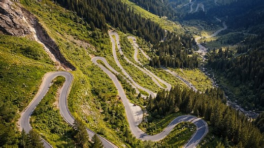 How do drivers handle these curves?