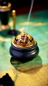 6.6K views · 1.4K reactions | Sandalwood powder is a traditional spice with many different benefits.#calm #relax #satisfying #incenseburner #incense #zen | Lore Incense | Facebook