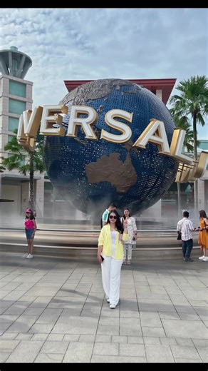 Day at Universal Studios 🥨🎡🍭🎢 #singapore #universalstudios #uss