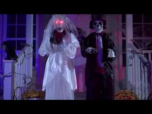 Bride and Groom Animatronic Set - Spirit Halloween
