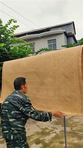 280K views · 5.2K reactions | 18,000 weaves | Crafting the 20-day bamboo mat #bamboomattress #bamboomat #MatWeaving #weaving #CulturalHeritage | Videoslia | Facebook