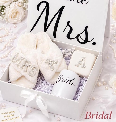 Luxury Bridal Gift Box – Bride to Be Gift Box – Future Mrs Gift – Wedding Gift for Bride – Bachelorette Party Gift Set - Etsy