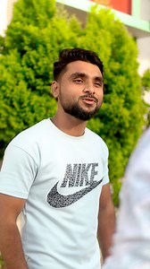 1.8M views · 50K reactions | Sdm बनने के बाद दोस्त को कर रहा था बेइज्जत आप भी भी देखकर हैरान रह जाएंगे | Green chillies - zara hat ke | Facebook