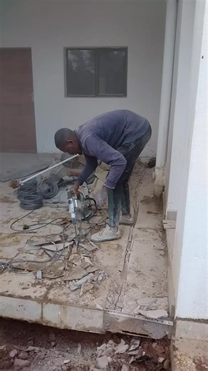 Importancia de la instalación de gas antes de colocar azulejos