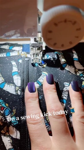 Zippers are so intimidating but I got over that learning curve using Cocoette Creation pattern