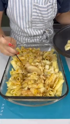 Best way to do apple pie 🎬 This video was produced by Network Media and Via P | Rick's Kitchen Crew