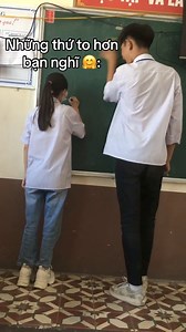 bả đã cố đi giày độn cho cao🗿 | Góc Nhỏ Review