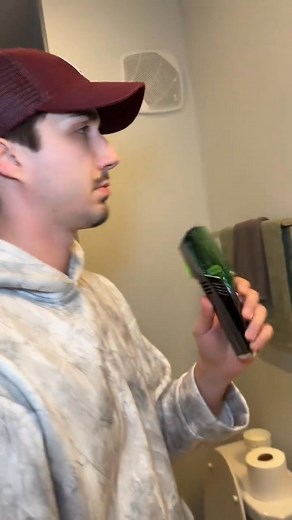 Tired of beard hair all over the sink every time you trim?  Here’s...