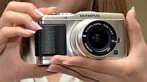 Olympus chairman resigns amid payments scandal