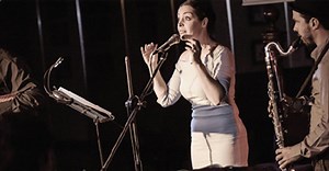 Două cuvinte, un spectacol de teatru, poezie și muzică