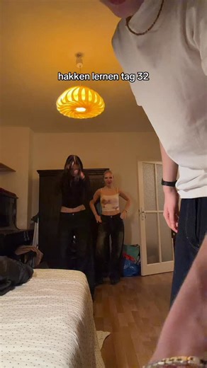 heute tutorial bekommen #hakken #rave #techno #dance | Lucas Klug - Live From Berlin