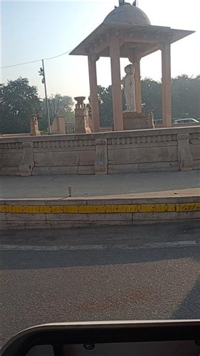 Music video by Pascal Letoublon performing5 December 2025