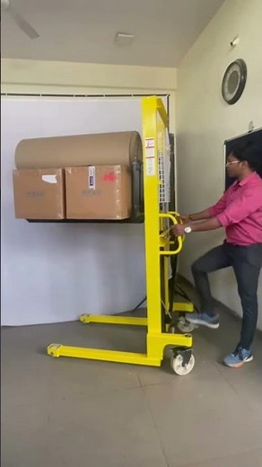 Manual Hydraulic Stacker