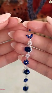 25K views · 414 reactions | DIY Tiny and Elegant Flower Crystal Bracelet 殺殺 | Wedding Decoration Ideas | Facebook