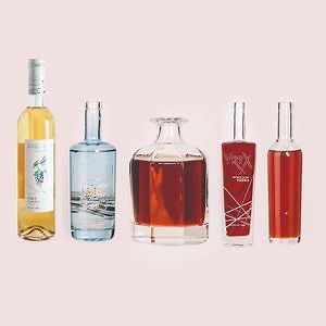 [Hot Item] Luxury Customized Empty Clear Unbreakable Drinking Mini Wine Glass Bottle