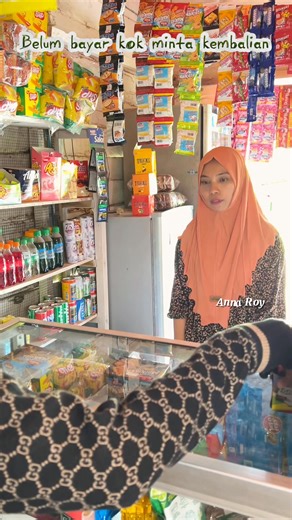 Anna Roy on Instagram: "*Agak laen ibu ini🤔 #fbreelsfypシ゚viralシ #usaharumahan #jangkaunluas #fypシ゚viralシ #fypシ゚viralシfypシ゚"
