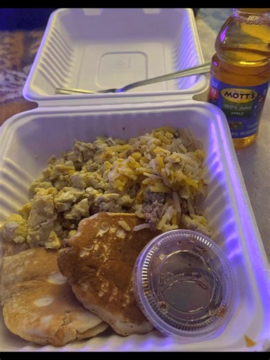 ✨ Abundance Night Recap ✨ Tonight, 145 individuals were served at Abundance Night. 🤍 As always, meals are first come, first served — but we truly do our best to make sure everyone is well taken care of, even if an item happens to run out. We cooked for hours, and thankfully, it paid off. A huge thank you to every donor who gave so generously and to every volunteer who sacrificed their time to deliver meals — this night wouldn’t happen without you. . . . . . . #meals #freecommunitymeal #snapbene