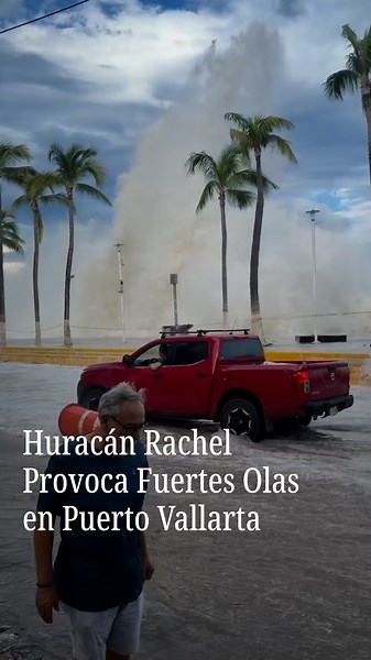 Reportan Enormes Olas e Inundaciones en Puerto Vallarta por Paso de Huracán Rachel