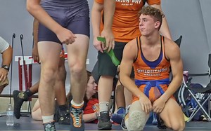 十秒真男人 Cody Rowles vs Jaydin Fisher 青年男子摔跤