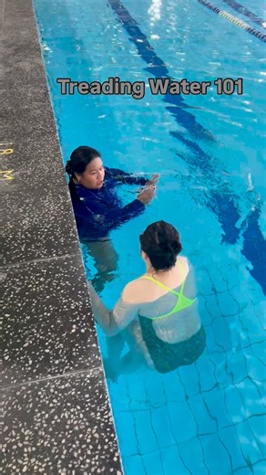 Learning to stay calm in deep water starts with the basics. Here’s Antonette, our awesome advanced instructor, breaking down treading water in a way anyone can understand. It’s all about control, breathing, and staying relaxed while keeping your mouth and nose clear. A small skill that makes a massive difference in confidence. #GoSwimly #WaterConfidence #TreadingWater #SwimSmart #LearnToSwim SydneySwimmers SurvivalSkills | Swimly | Facebook
