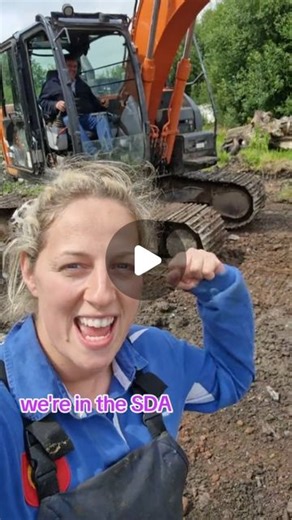 Vicki B 💜🐄 | Farmer | P Aiken can never get a minutes peace about here | Instagram