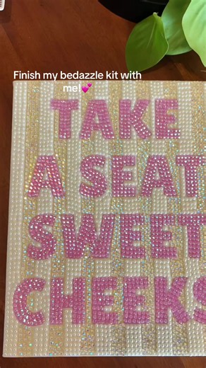 Finish My Bedazzle Kit With Me! 💕 DIY Rhinestone Art Project