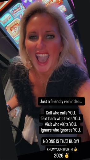 Just a friendly reminder... Call who calls YOU. Text back who texts YOU. Visit who visits YOU. Ignore who ignores YOU. NO ONE IS THAT BUSY! KNOW YOUR WORTH #selflove #value #morals