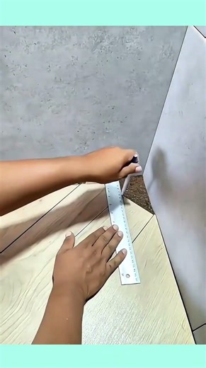 Using an adjustable angle finder for perfect cuts #woodworking #carpentry #tooltips #shorts