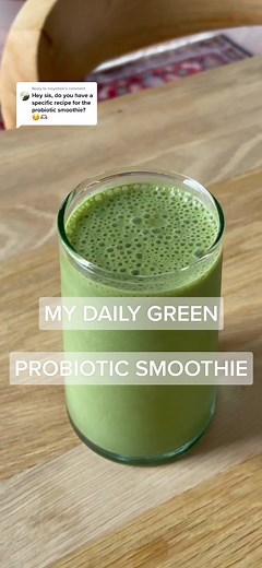 Green Smoothie for Gut Health with Kefir and Probiotics