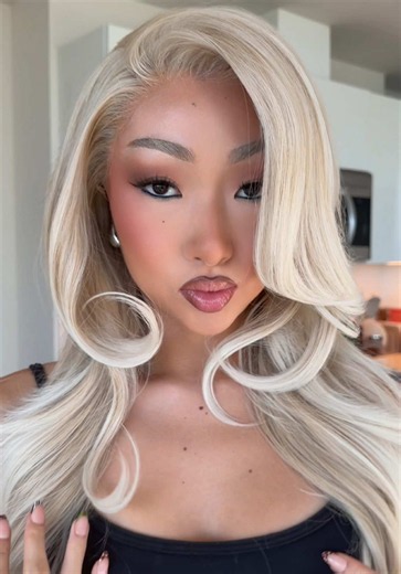 Replying to @angelilies_2a apparently blondes have more fun??? 👀 what do we think 💇🏼‍♀️ #hairtransition #hairtransformation #hairinspo #blonde #transition