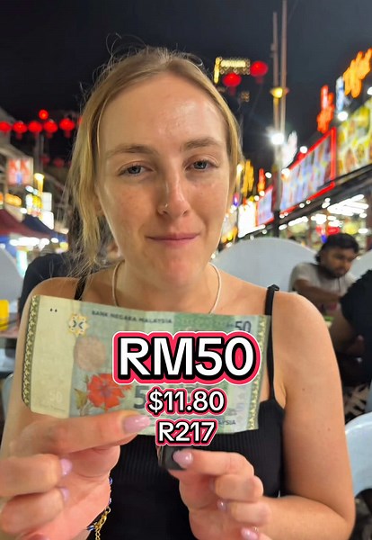 Exploring Kuala Lumpur's Night Market for RM50