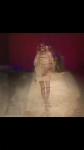 Every #vladaroslyakova outfit in #frankiemorello Spring Summer 2011 #foryoupage #foryou #fyp