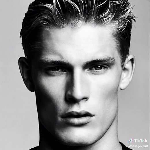 Understanding Inverted Triangle Face Shapes in Modeling