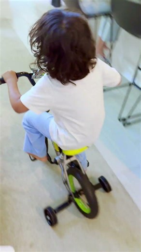 මට නම් බෑ ගේ තියාගන්න මේ විදිහට 🤦‍♀️ || අපේ මල්ලි බබාගේ අලුත්ම සෙල්ලම 😂