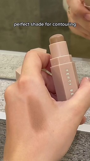 The way Amber #MATCHSTIX got our fair skin boos in a chokehold 😮‍💨🔥 @rina.minta is using our Match Stix Contour Skinstick in the shade Amber to sculpt define her cheeks! Get into the most purrfect cool-toned #contour shade for fair skin tones by tappin that 🔗 in bio neowww 🌟