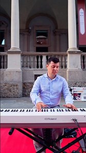 Ludovico Einaudi - Experience (Part III) on piano in Centro di Milano#piano#experience #pianocover
