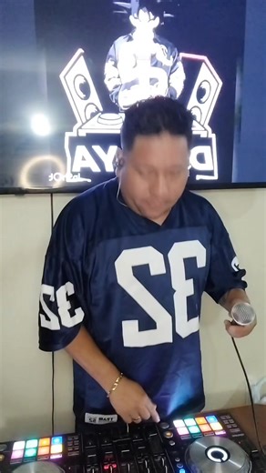 Dj Saya el papa del Swing on TikTok