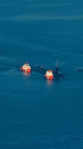 2.6K views · 10K reactions | Submarine Docking. Follow @inavx for more! | iNavX - Marine Navigation App | Facebook