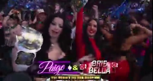 Hold on, Paige hasn’t been in WWE for 4 years and all she gets is a crowd appearance.#WWERaw