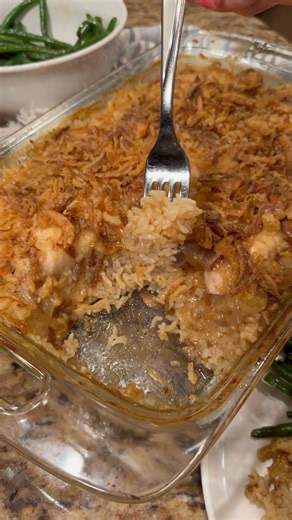 🍚🐓French Onion Chicken and Rice Bake🍚🐓 Type “RECIPE” and I’ll send you a direct link (check your inbox/message requests) https://www.dinnerin321.com/next-level-french-onion-chicken/ | Dinner in 321