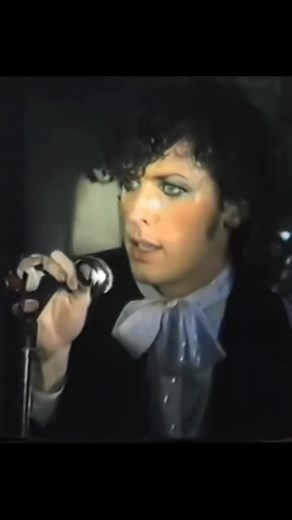 'Collapsing New People' from Fad Gadget's last album "Gag" in 1984. After this LP, Frank Tovey stopped using the name Fad Gadget and began recording under his own name 🖤 #FadGadget | Jackie Morin Mastin