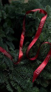 30 reactions | Holiday magic overload✨ • • • @stefania_aurelia08 @alinavalentiinna @georgianaghimici | L U L U D I - atelier floral | Facebook