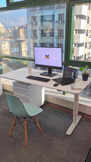 In today's hybrid and remote work landscape, a seamless virtual meeting experience is essential. High-quality equipment elevates your overall video meeting experience, benefiting not only you but also the person you're conversing with.​ Meet ViewSonic‘s Webcam Monitor, a comprehensive video conferencing solution designed to enhance productivity with a simple setup – featuring an integrated camera, speaker, and eye protection screen.​ Ready to explore more? Discover all you need to know about web