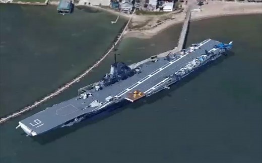谷歌地球:CV16埃塞克斯级列克星敦号航空母舰