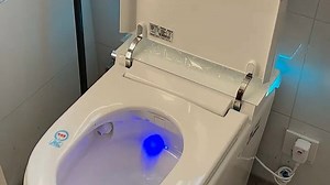 SKJ智能马桶，畅享洁净新体验！