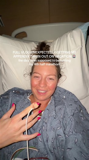 running 13.1 miles on vacation in Miami turned into a 27 hour hospital stay 🏥🏝️🏃‍♀️ #hospital #appendix #hospitalvlog #halfmarathontraining #sarahlynnrain